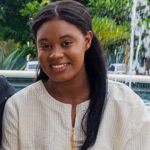 Meet your Posher, Christna